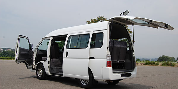 送迎車